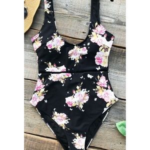 Swimsuit, tags on, never worn